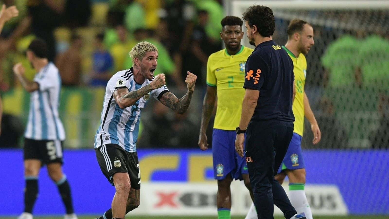 El futbolista de la Selección Argentina se expresó en sus redes sociales respecto a las agresiones.