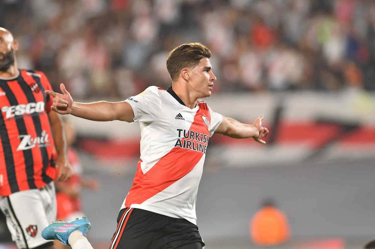 El futbolista de River que seguirá su carrera en el City la rompió anoche y las redes se llenó de elogios para la Araña.