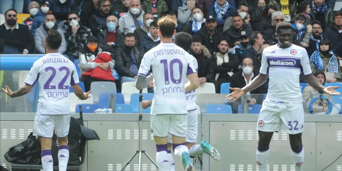 El futbolista jugó un gran partido en el triunfo de la Fiorentina ante Napoli por 3 a 2. 