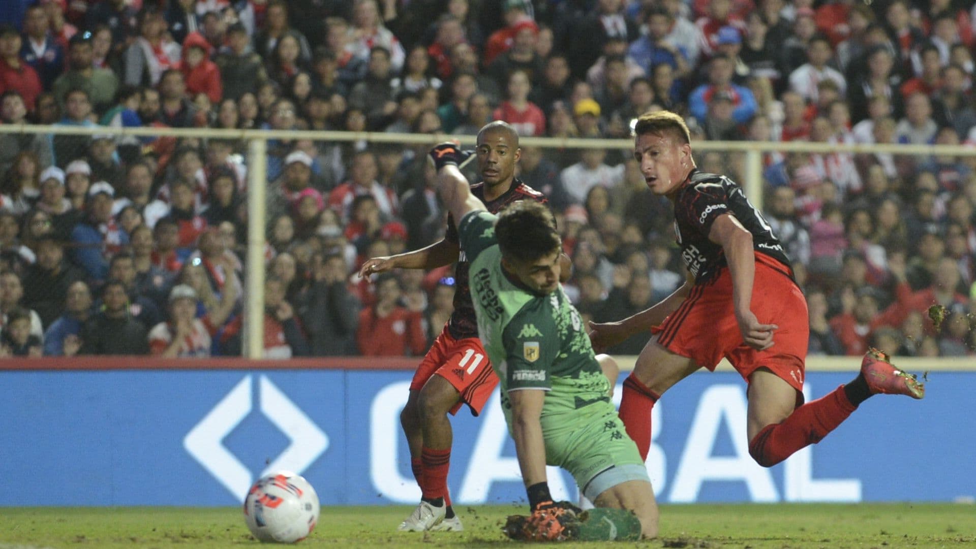 El futbolista marcó el primero ante Unión en Santa Fe de los cinco que marcó el Millo para cortar una racha negativa.