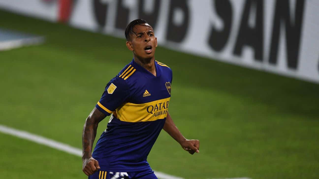 El futuro de Sebastián Villa en Boca Juniors es una incógnita, ya regresó al país y por el momento no tiene ofertas de otros clubes y en Europa el mercado de pases cierra este martes 31 de agosto ¿Seguirá jugando en el Xeneize? Enterate de toda la información acá.