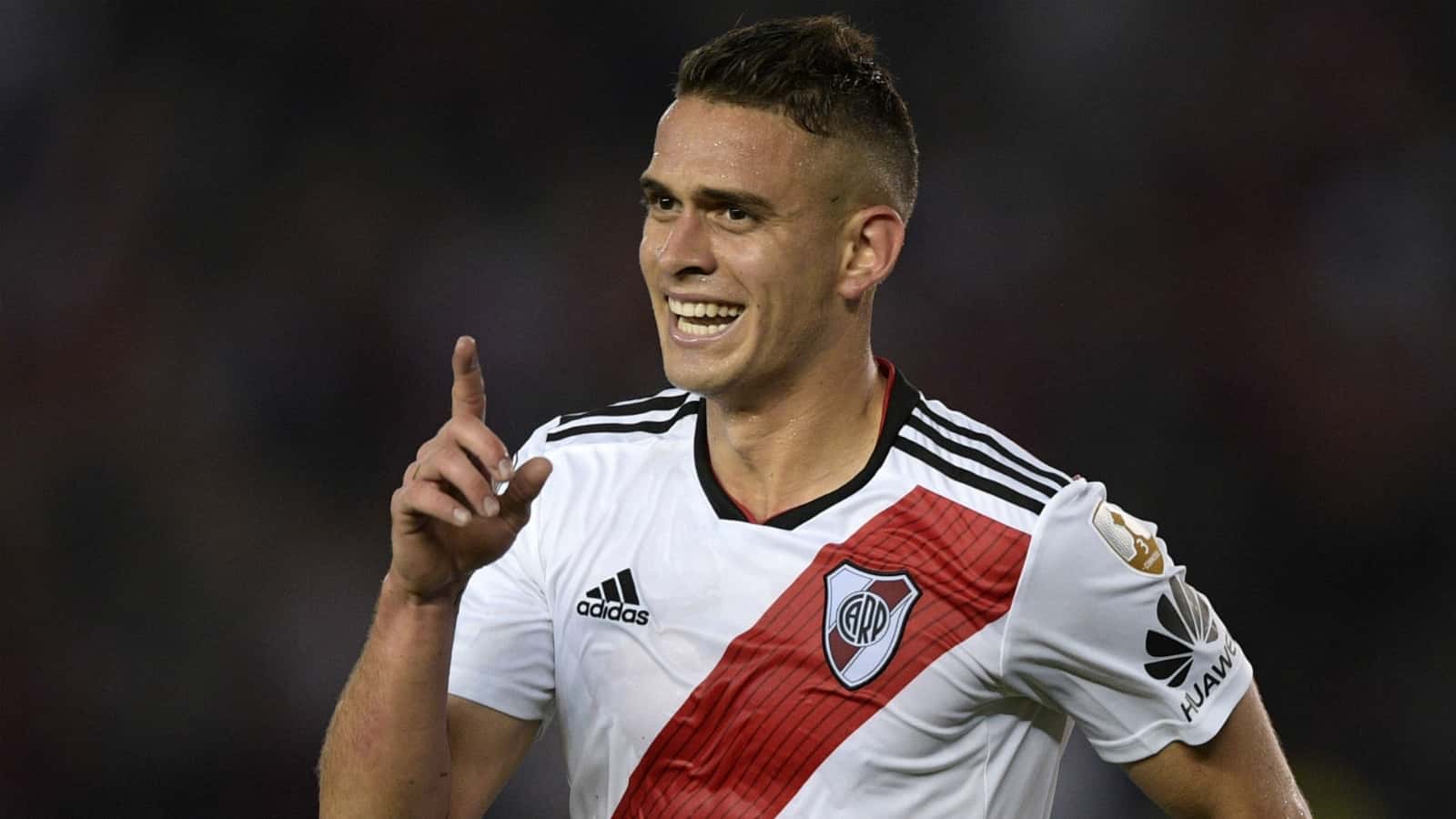 El futuro del delantero colombiano para después de junio de 2021 aún es un misterio.