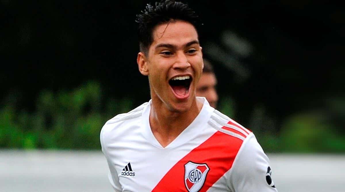 El hábil delantero de River se quedó sin lugar por la llegada de Rondón y deberá buscar una salida, en donde ya tiene interesados.
