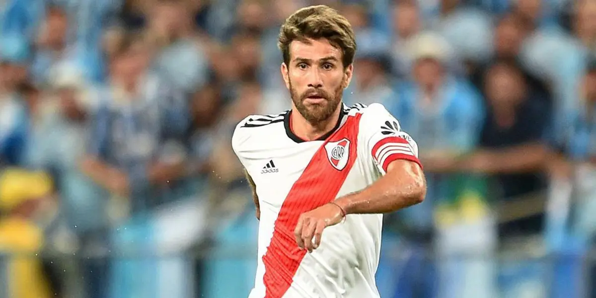 El ídolo de River invitó a Poroto y a Beto a levantar el Torfeo de Campeones con él.