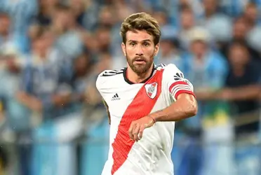 El ídolo de River invitó a Poroto y a Beto a levantar el Torfeo de Campeones con él.