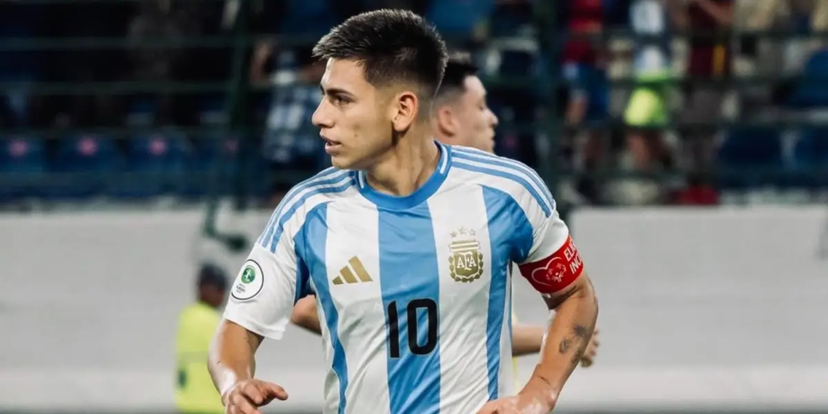 El joven futbolista buscará su lugar en el equipo inglés.
