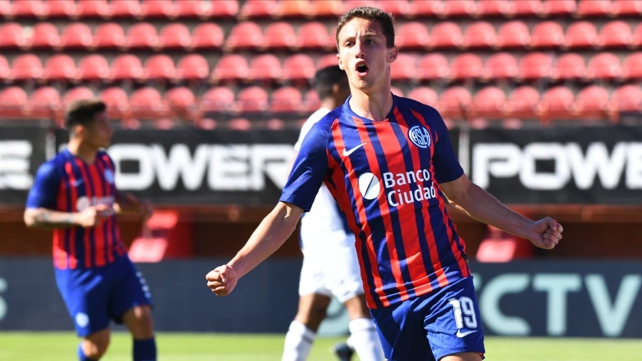 El joven jugador de Club Atlético San Lorenzo de Almagro, Agustín Hausch, rechazó la oferta de Manchester City F.C., y reveló los motivos para hacer esto.