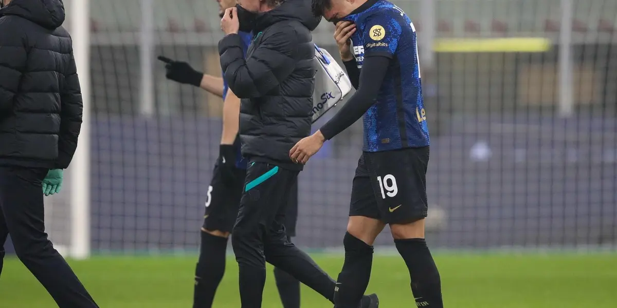 El jugador argentino debió ser sustituido en el partido entre Inter y Empoli por los octavos de final de la Copa Italia. 