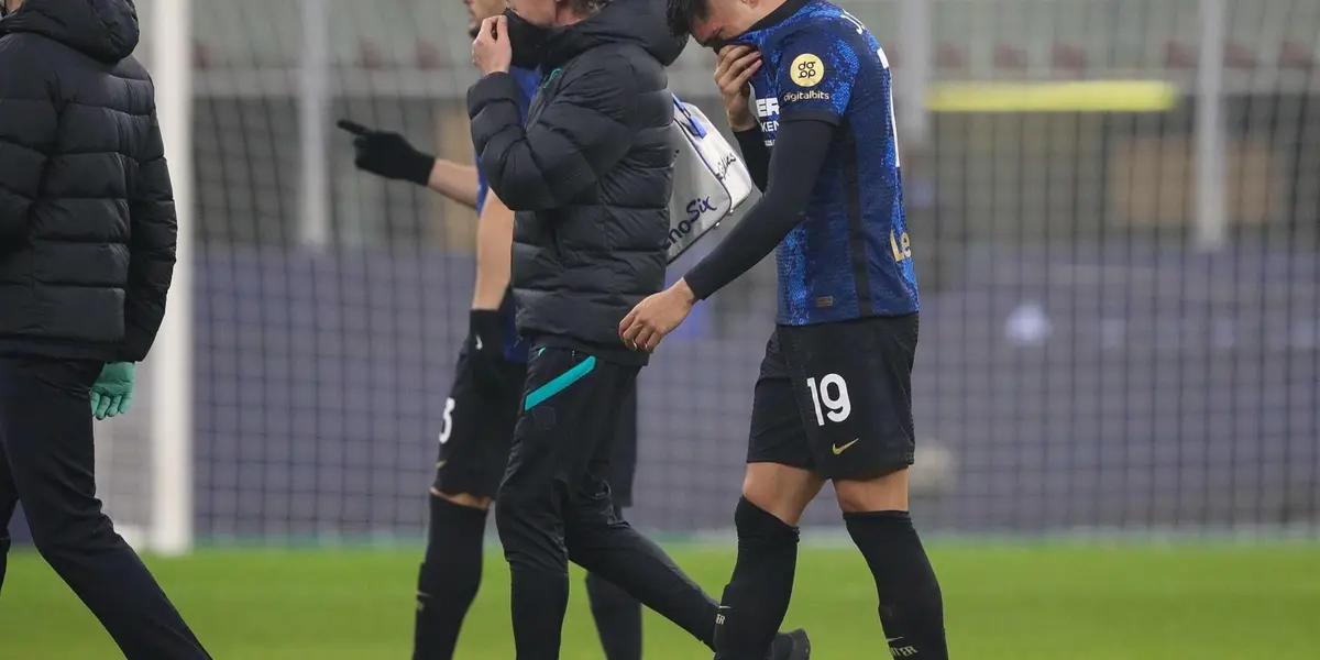 El jugador argentino debió ser sustituido en el partido entre Inter y Empoli por los octavos de final de la Copa Italia.