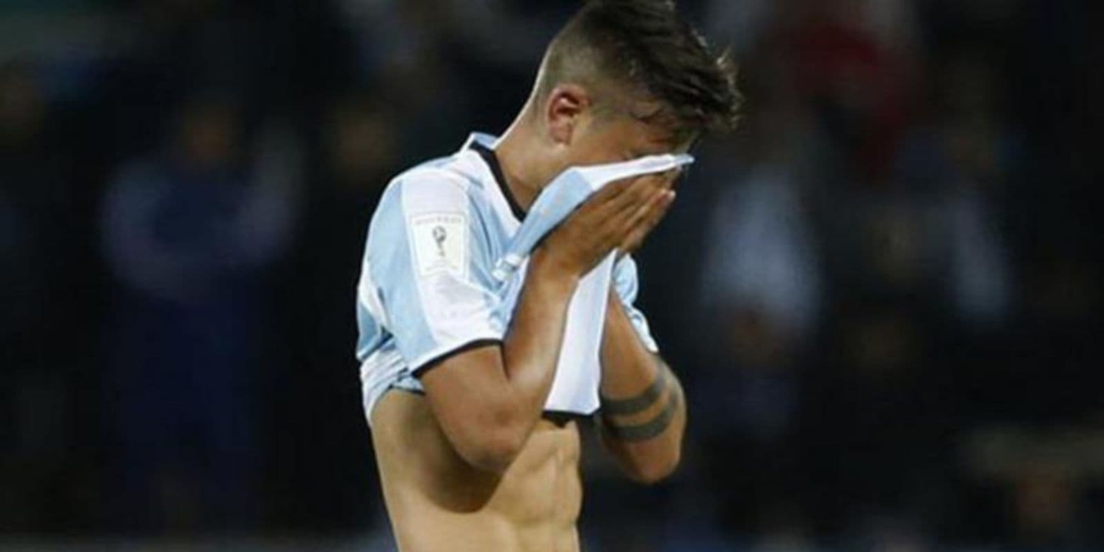 El jugador de la Roma todavía no debutó en la copa y mostró como se siente al respecto.