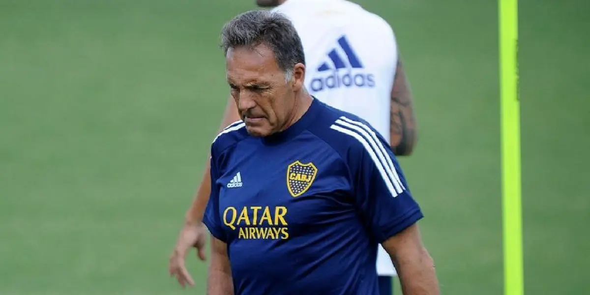 El jugador es el único refuerzo del Xeneize de cara a la Copa Libertadores pero faltó al entrenamiento del plantel.