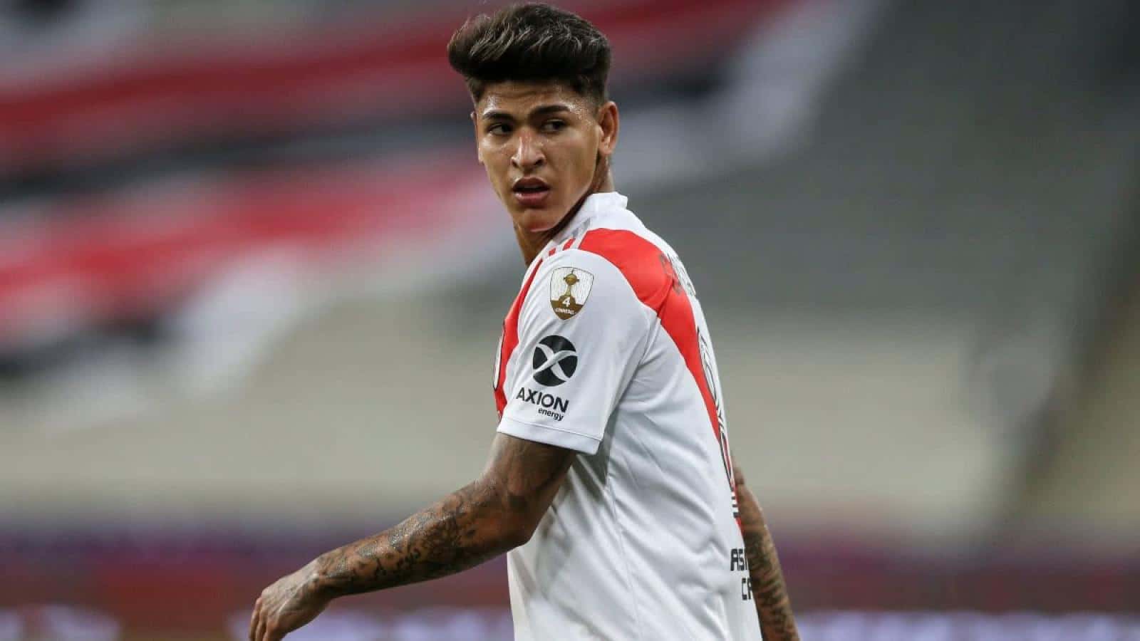 El lateral de River Plate lo llama de una manera distintiva al volante colombiano.