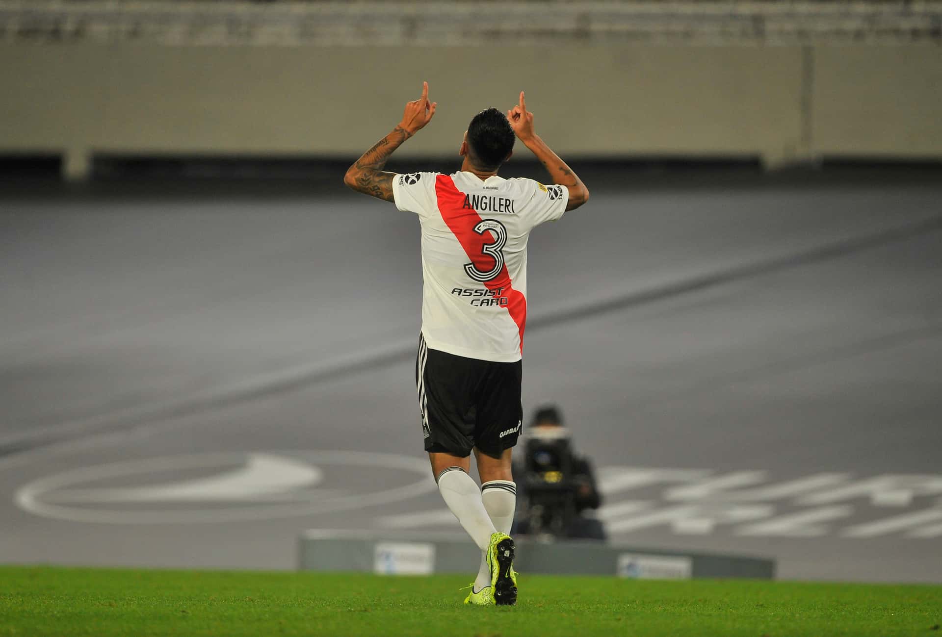 El lateral izquierdo del Millonario atraviesa un gran momento en su carrera.