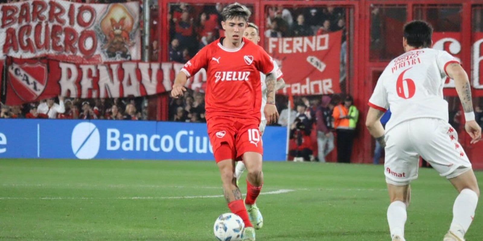 El mediocampista del Rojo jugó más de 20 minutos en la igualdad en 0 con Banfield.
