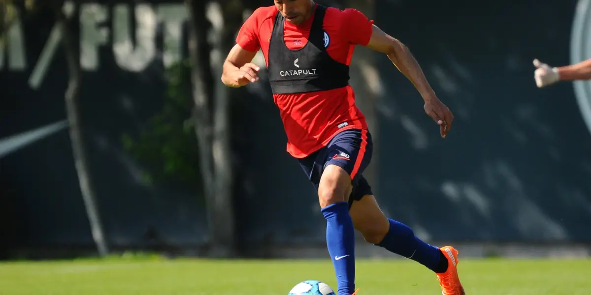 El mediocampista llega procedente de San Lorenzo a cambio de casi 3,5 millones de dólares. Mirá por qué se fue con polémica de Boedo.