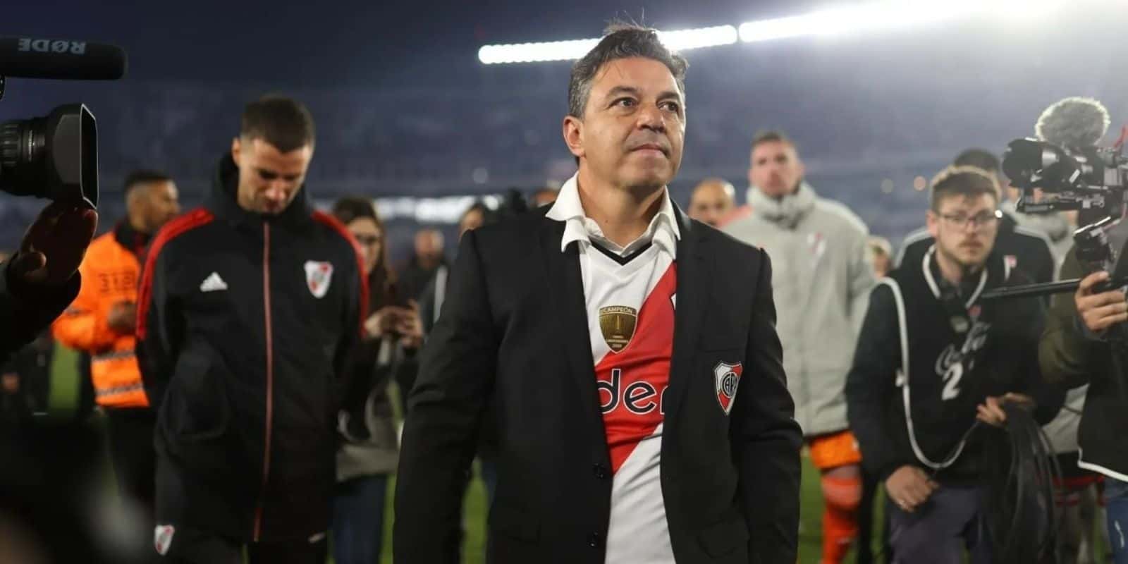 El mercado de pases se sigue moviendo y ahora un jugador que estuvo bajo el ala del Muñeco, será rival del Millonario.