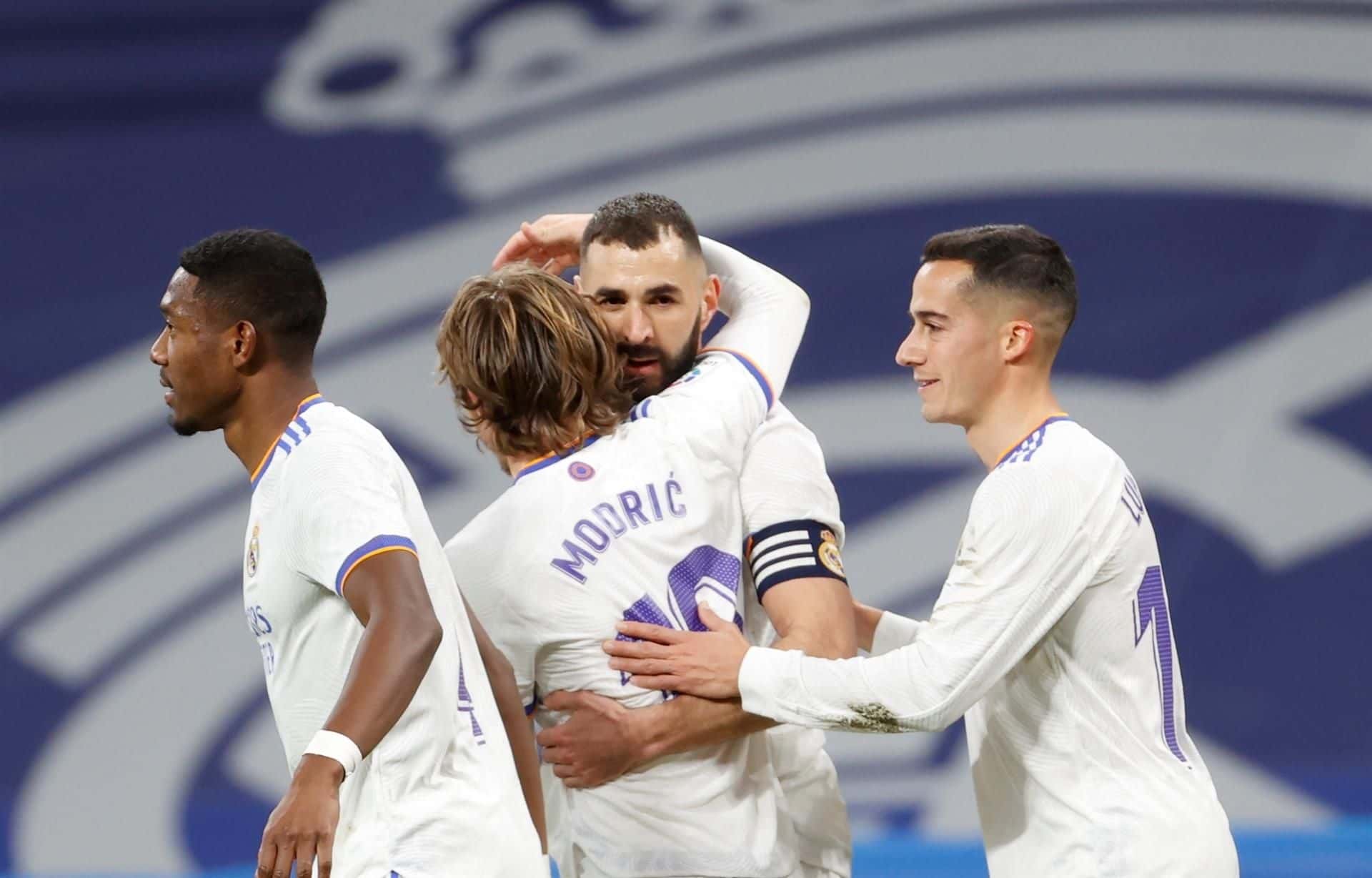 El Merengue ganó 4 a 1 frente a Valencia y se mantiene en lo más alto de la tabla de posiciones.