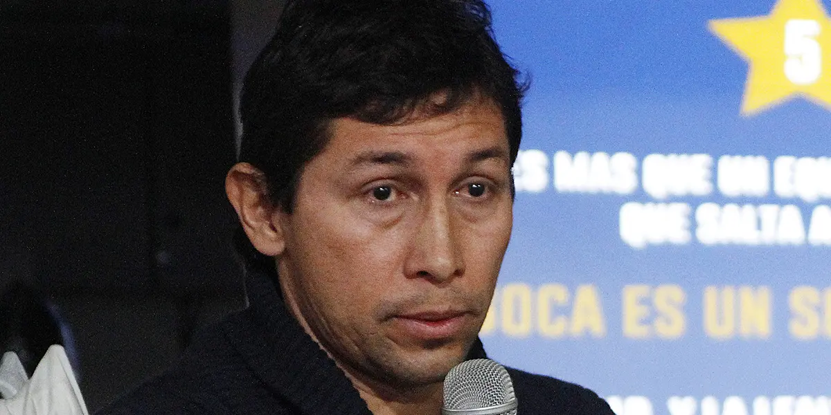 El miembro del Consejo de Fútbol dijo que le "duele" el caso de colombiano y contó todo lo que el club hizo por él. 
