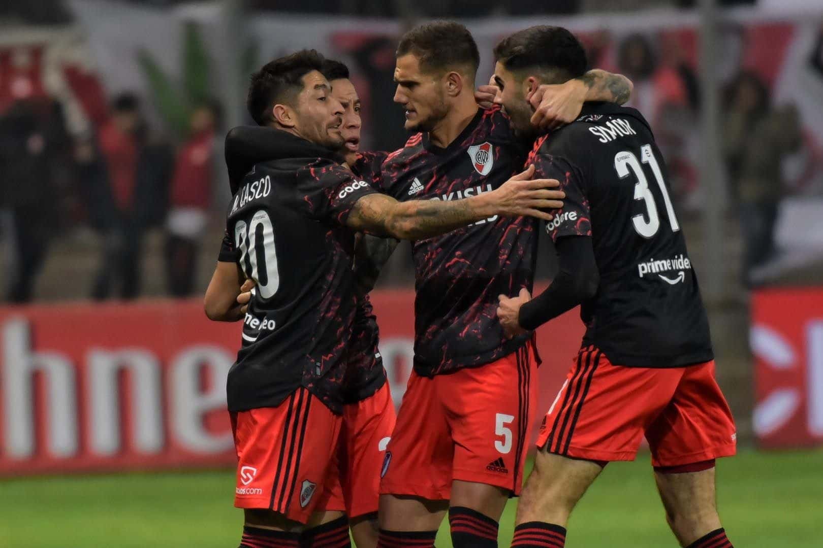 El Millo se impuso por 3 a 0 ante Barracas Central y se metió en los octavos de final del certamen.