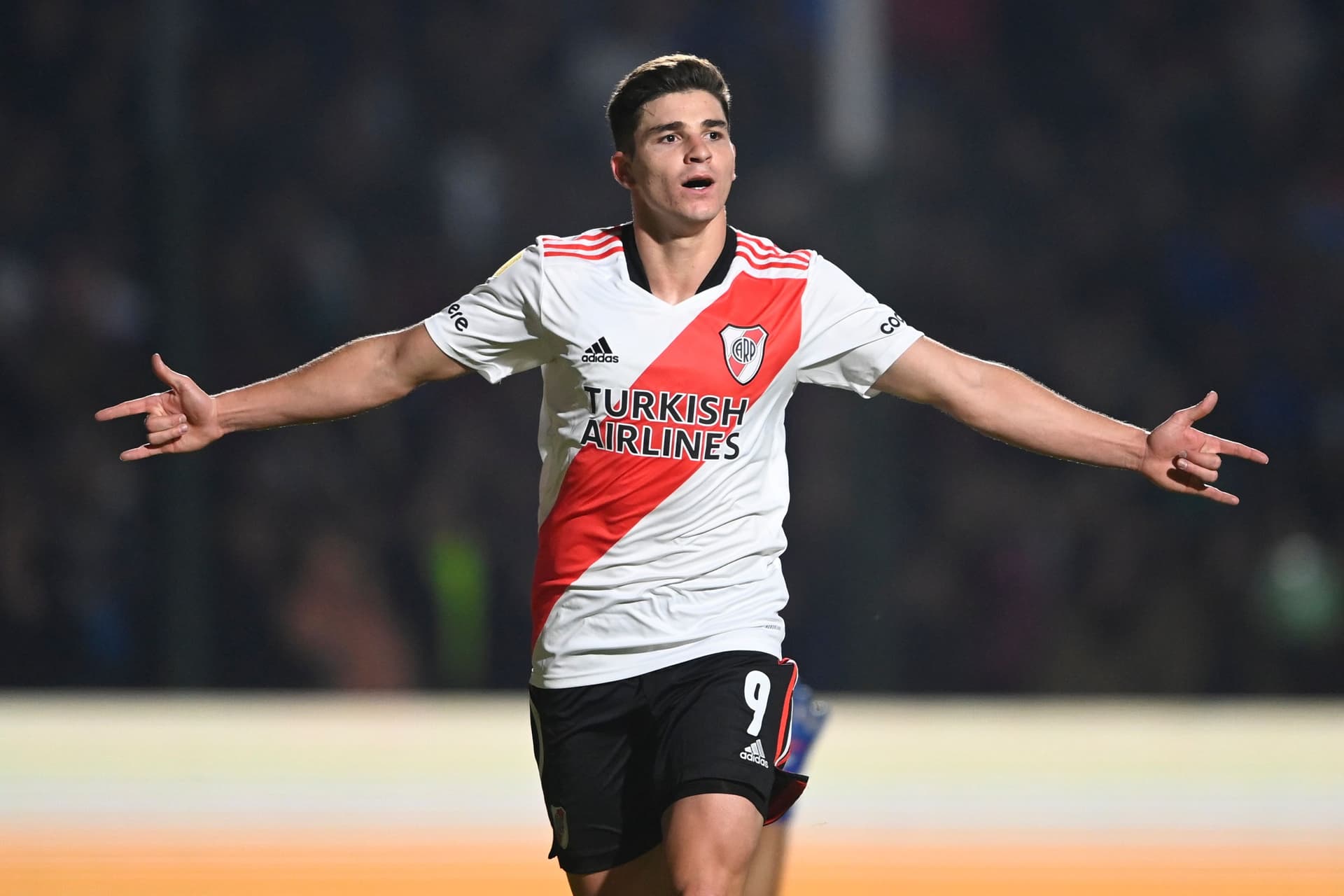 El Millo se impuso por 7 a 0 ante Sarmiento y se metió en los cuartos de final de la Copa de la Liga.