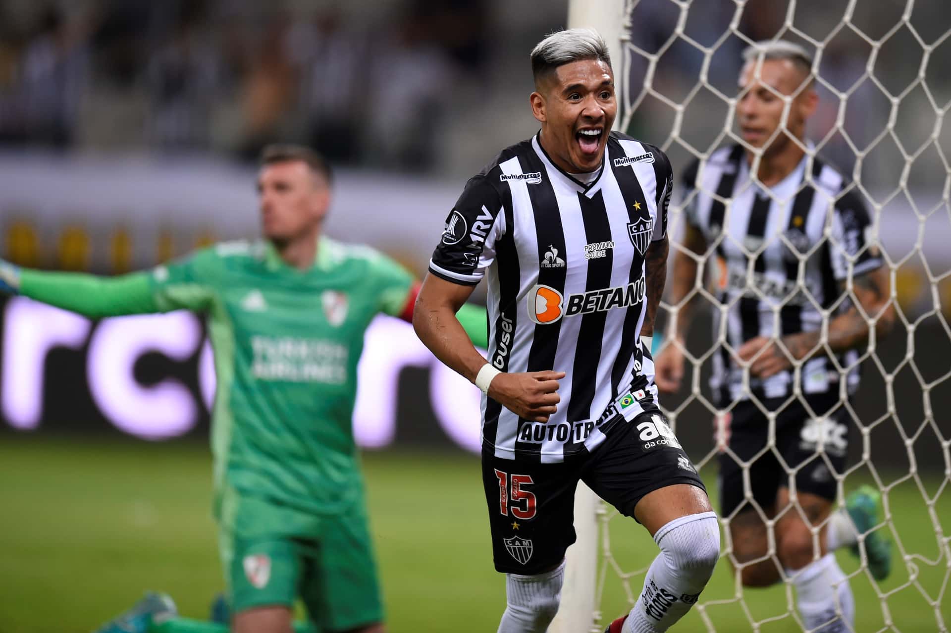 El Millonario perdió 3-0 y quedó fuera de los cuartos de final del certamen.