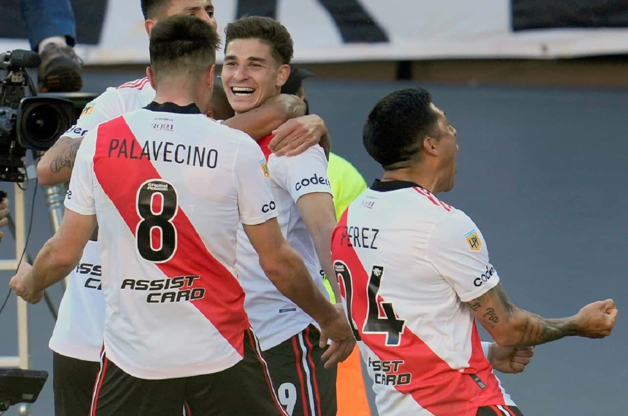 El Millonario se impuso por 2-1 como local, por la fecha 14 de la Liga Profesional de Fútbol.