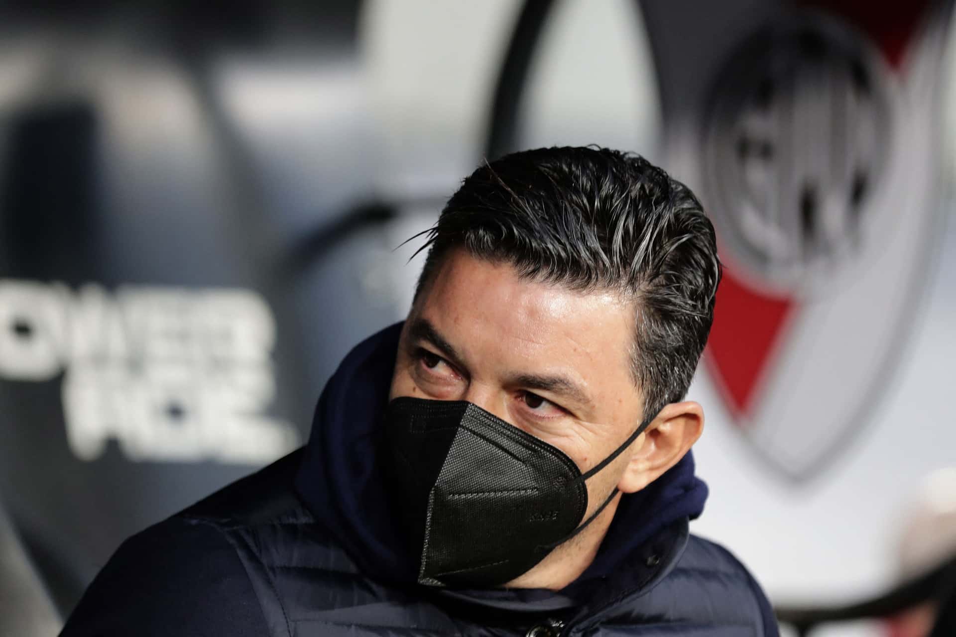 El Millonario se mide ante el Bicho por la revancha de los octavos de final, tras el empate 1-1 en el Monumental.