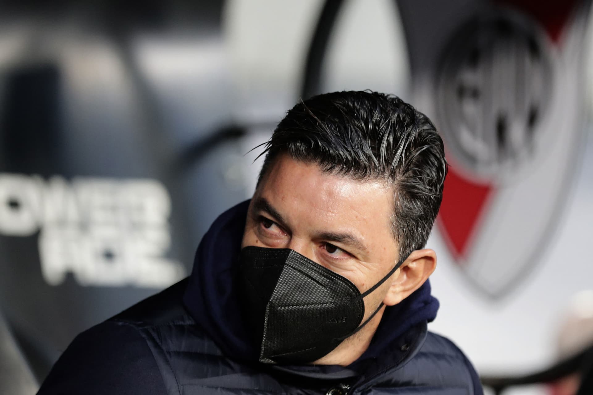 El Millonario se mide ante el Bicho por la revancha de los octavos de final, tras el empate 1-1 en el Monumental.