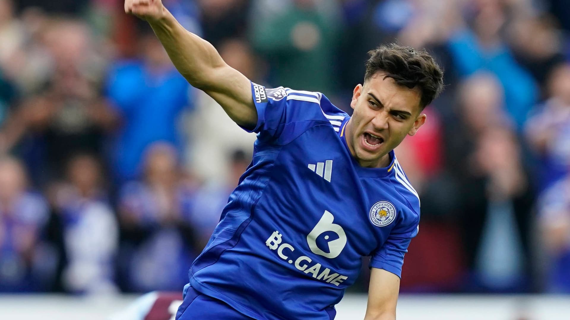 El nacido en Rosario Central sigue dando que hablar en la Premier League.