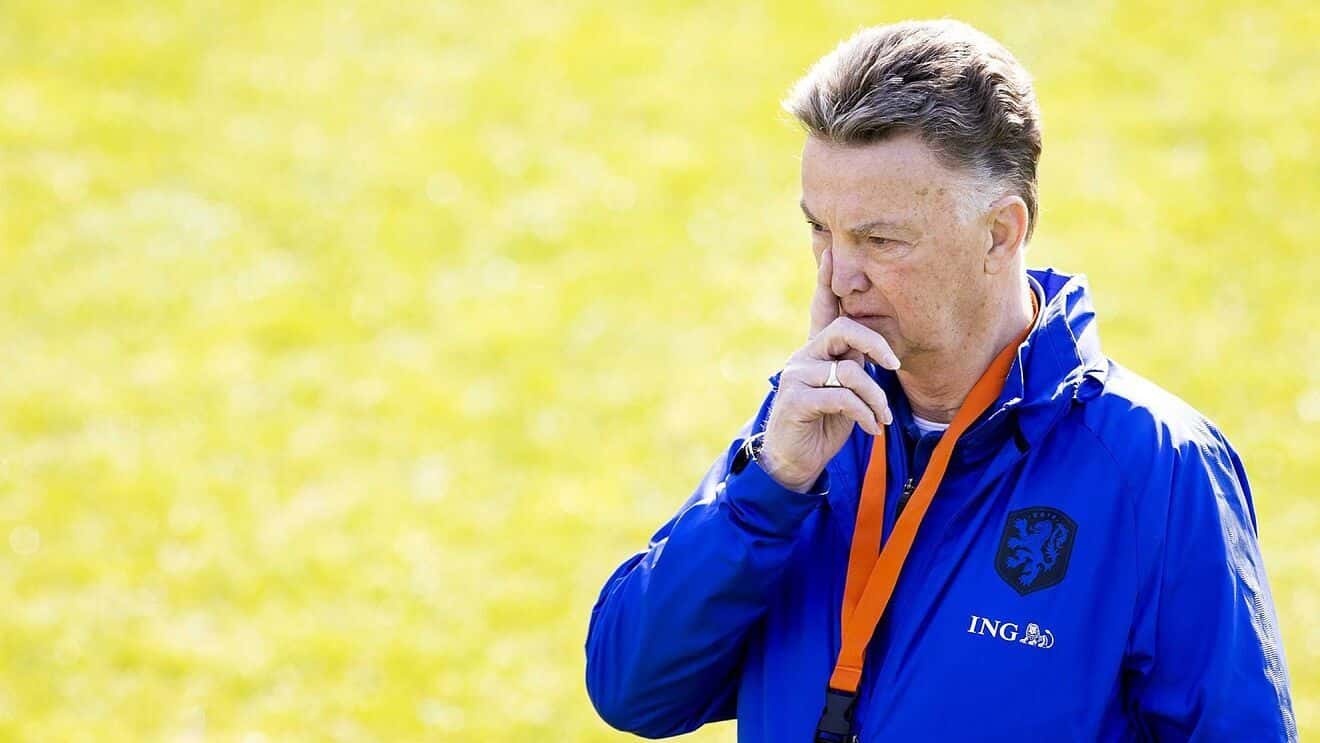 El neerlandés aseguró haber terminado su tratamiento contra el cáncer y es un verdadero alivio para todo el mundo del fútbol.
