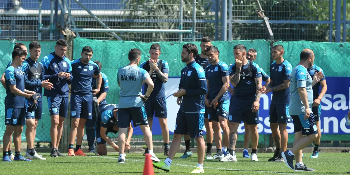 El nuevo director técnico de la Academia estuvo al frente de su primera práctica en Avellaneda.