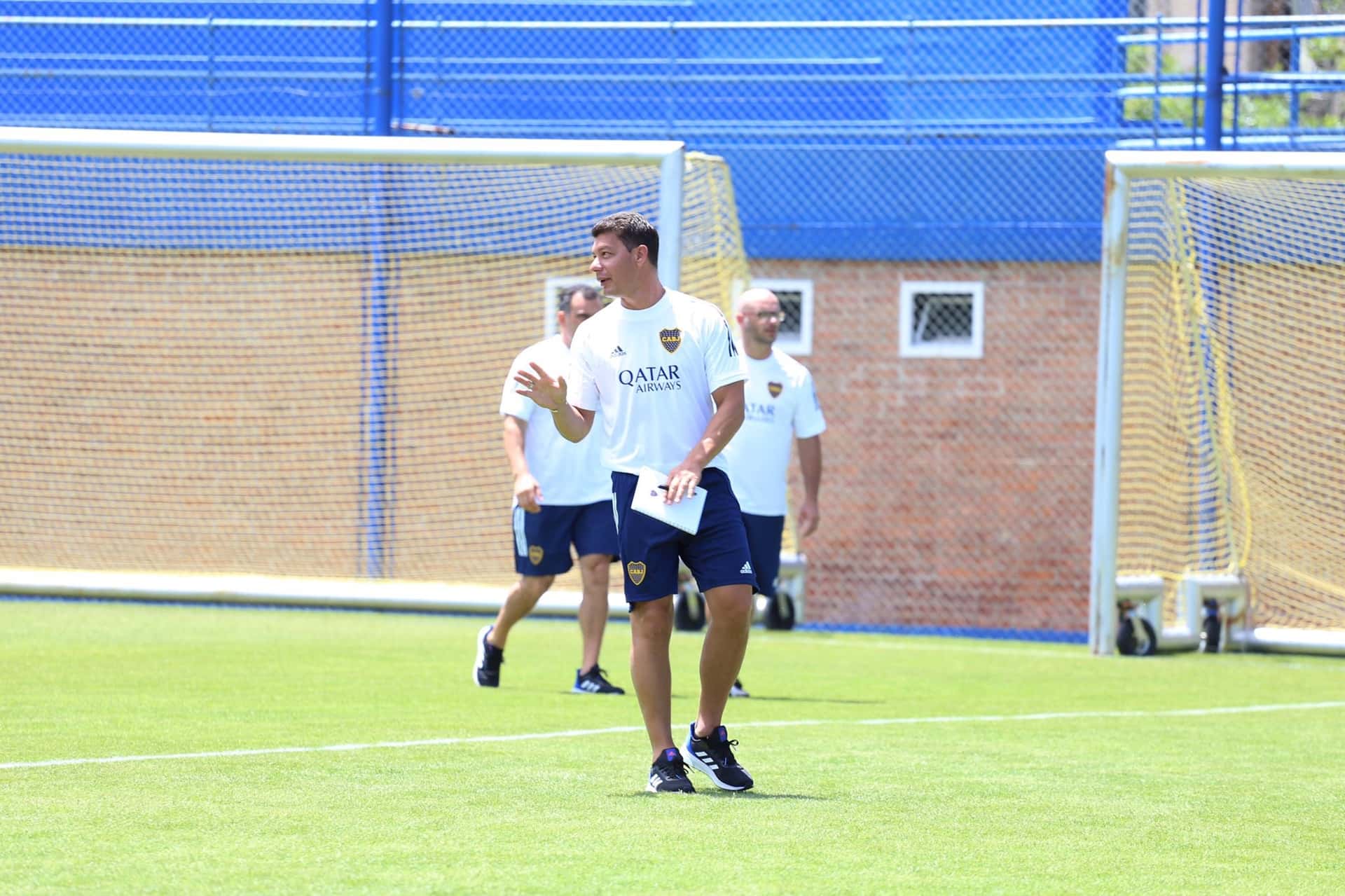 El nuevo director técnico del Xeneize ya mostró cuáles son sus intenciones de cara al partido contra Patronato.