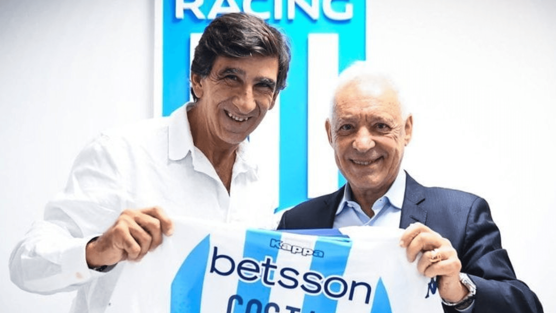 El nuevo entrenador de la "Academia" no se olvidó del presidente del club