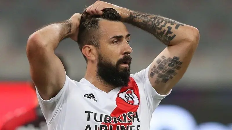 El Oso está a préstamo en Feyenoord, donde no encontró la continuidad que tanto deseaba.