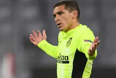 El padre del mediocampista de la Selección de Uruguay reveló el estado de las negociaciones entre el Xeneize y Arsenal de la Premier League.