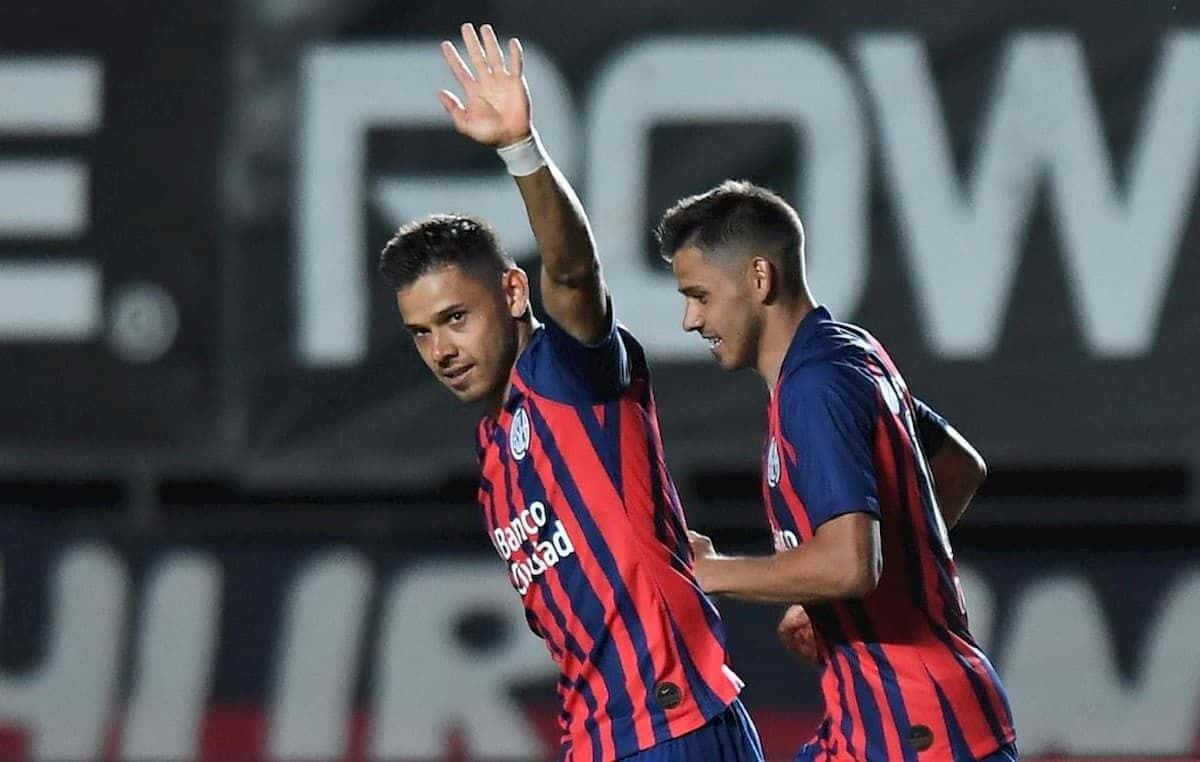 El paraguayo cerrará su llegada al Xeneie este viernes, auqnue no estará disponible para el partido del próximo domingo en cancha de Vélez ante Rosario Central.