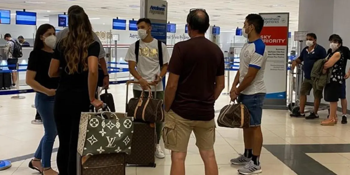 El paraguayo se suma al Xeneize como el quinto refuerzo.