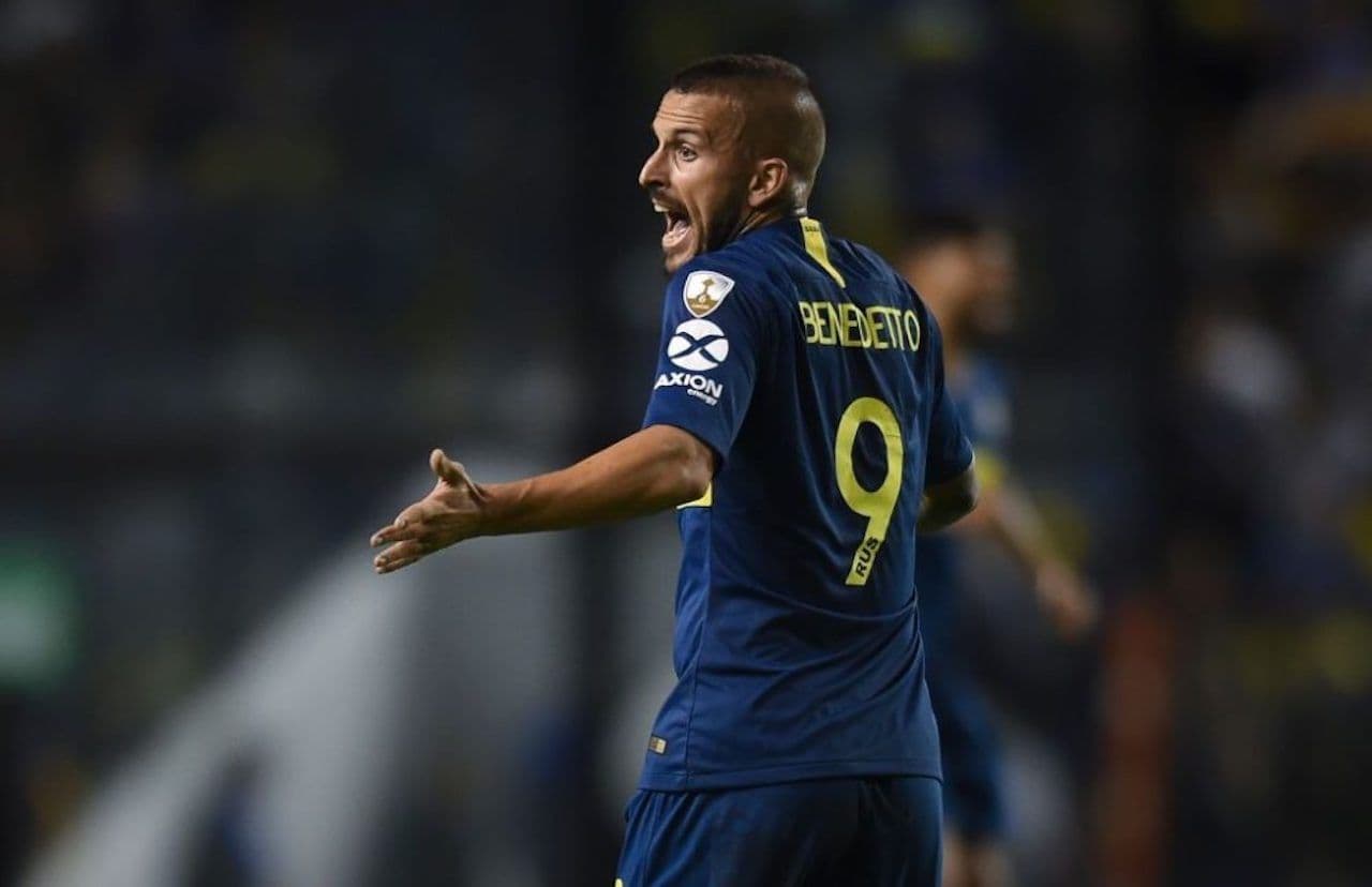 El Pipa se fue sustituido y el cambio no le pareció la mejor decisión del entrenador, más allá del flojo desempeño del delantero.