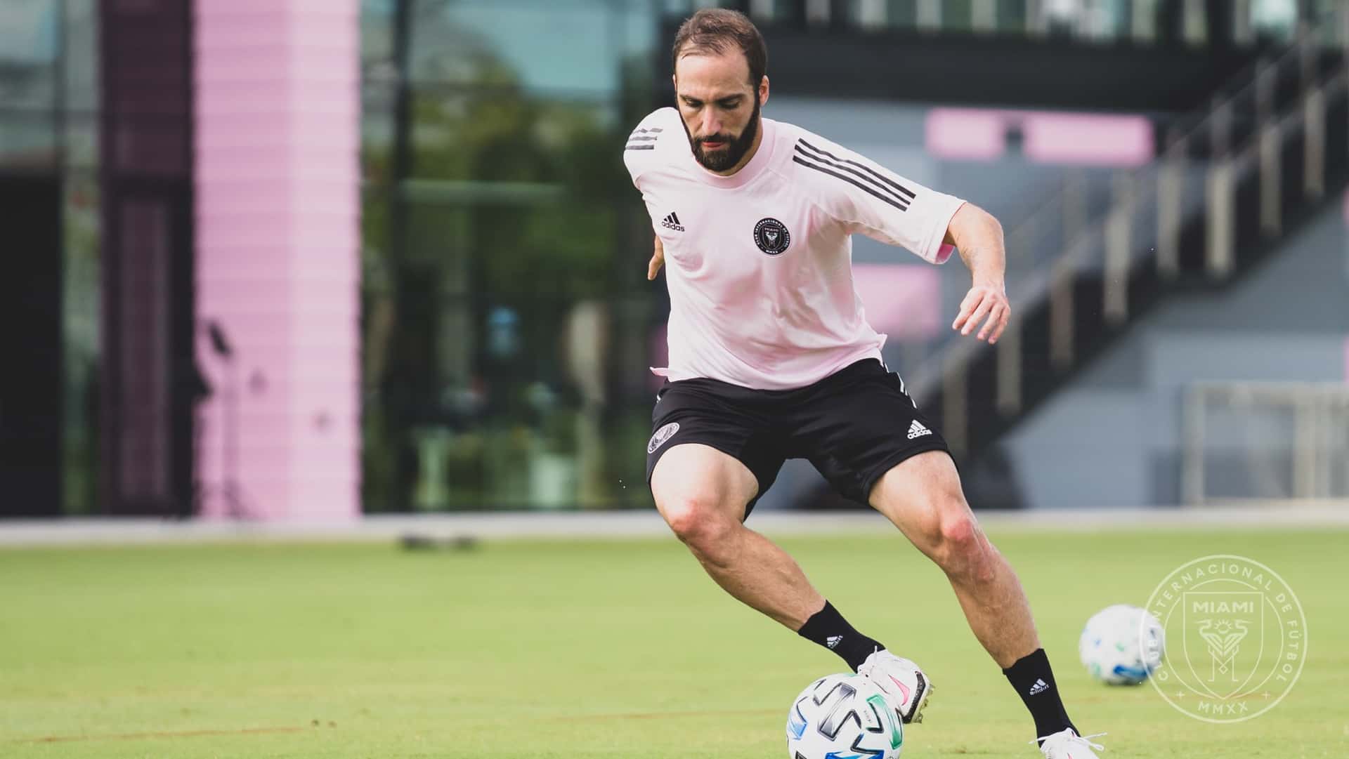 El Pipita contó sobre su actualidad y recordó a su madre.