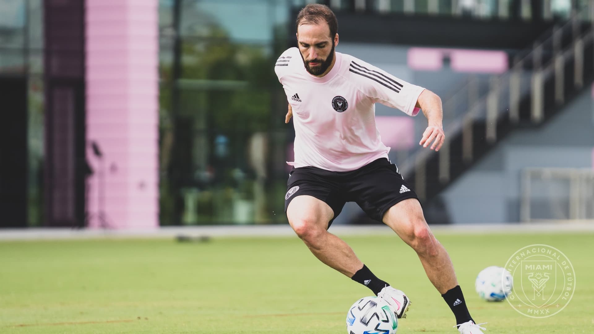 El Pipita contó sobre su actualidad y recordó a su madre.