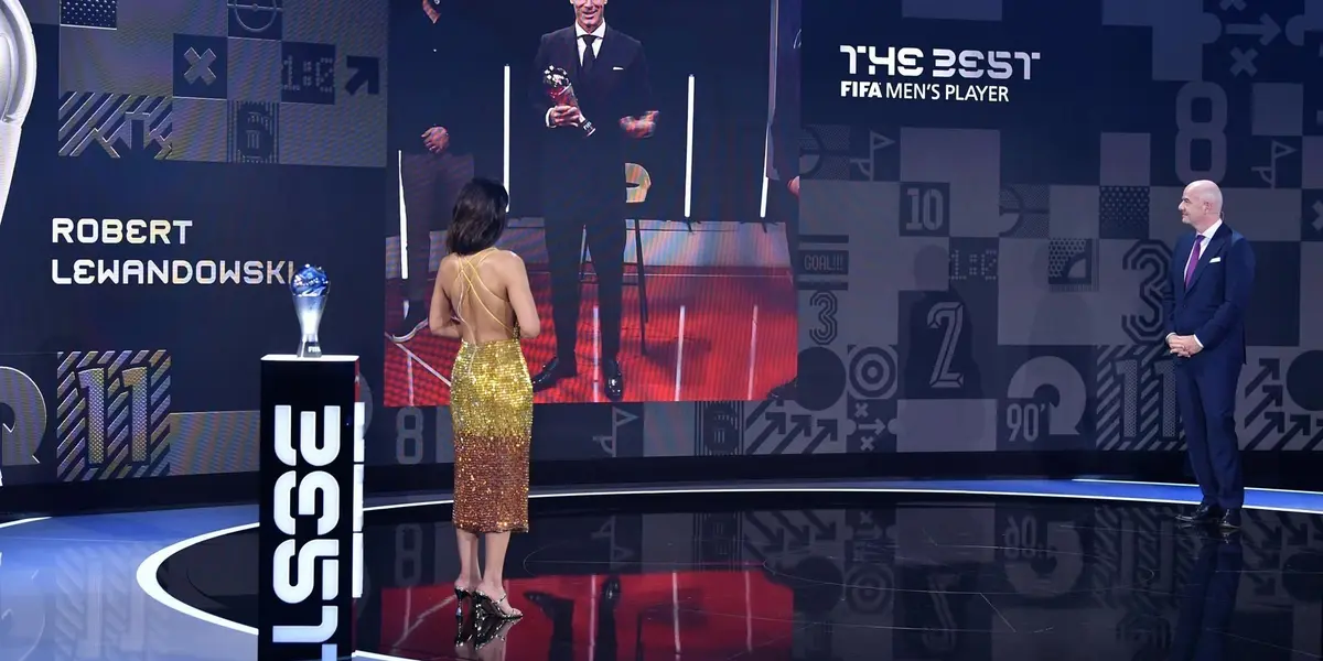 El polaco tuvo una rara respuesta cuándo le preguntaron si sabía por qué Lionel Messi no lo había votado a él para ganar el premio que otorga la FIFA.