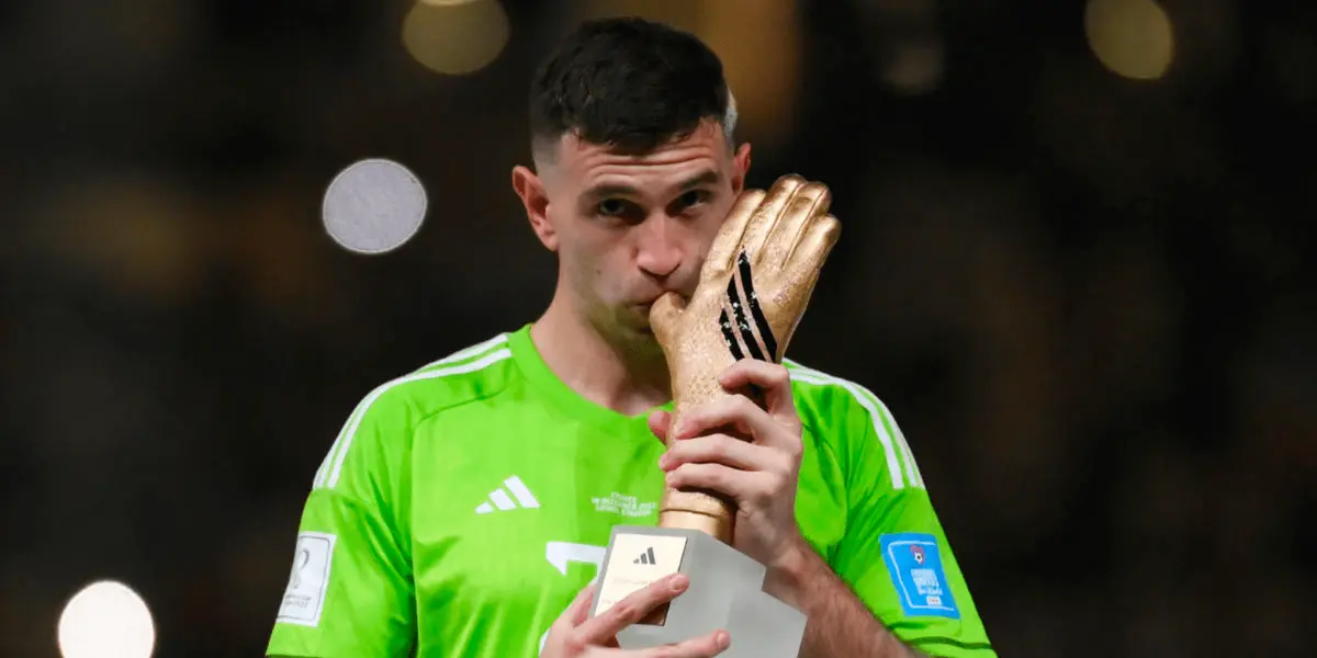 El portero brilló en el Mundial de Qatar y está nominado al The Best como mejor arquero