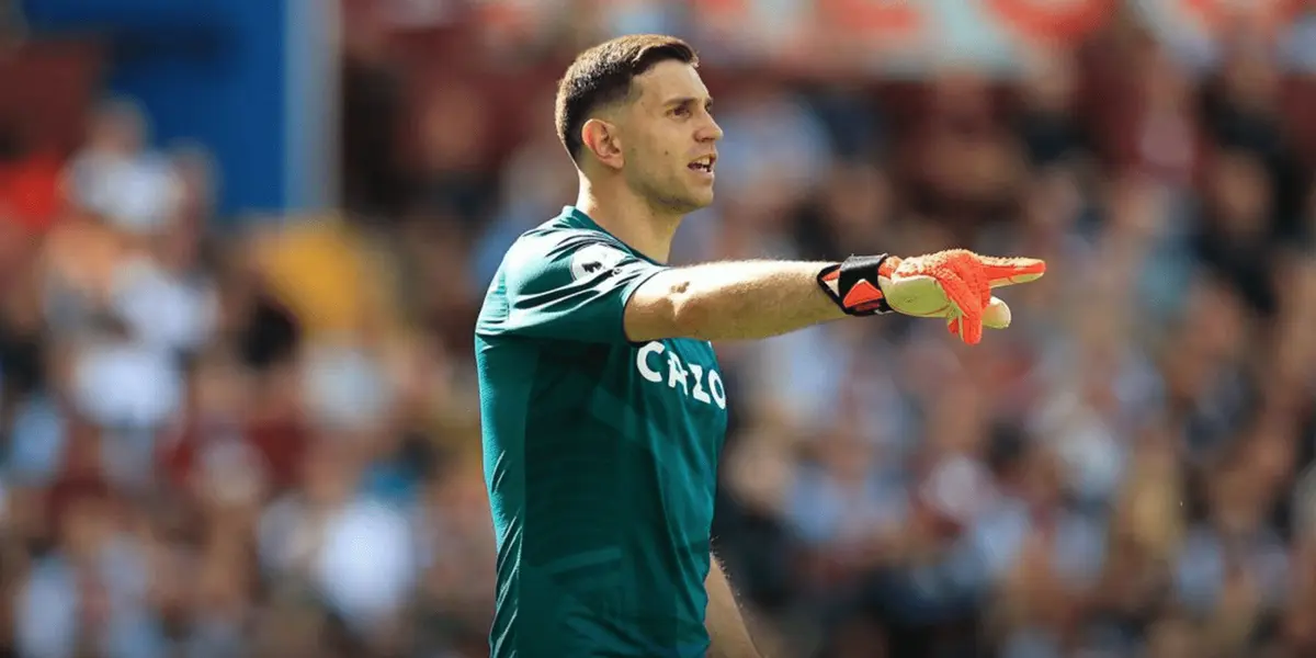 El portero de la selección argentina fue la figura en el empate 1-1 entre Aston Villa y Manchester City