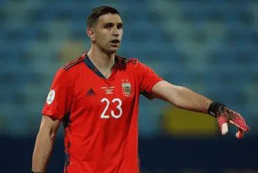 El portero destaca en la Selección y en la Premier League con el Aston Villa