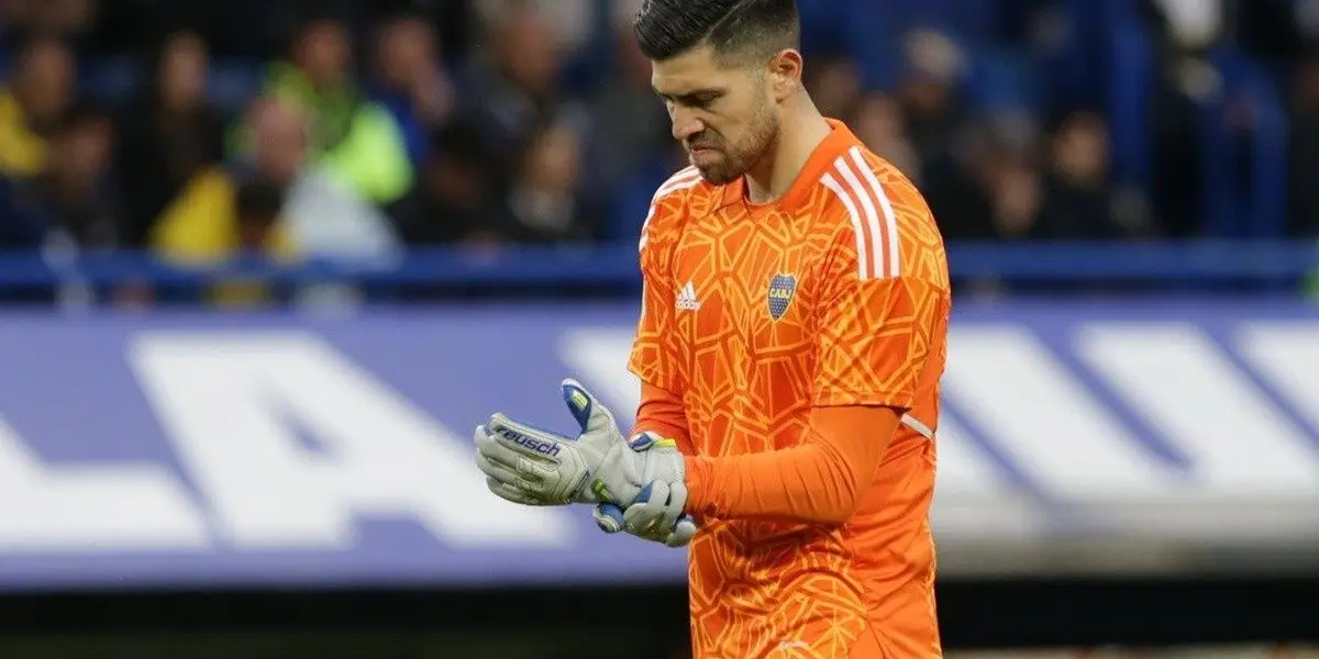 El portero, que se irá libre al Flamengo en Junio, vive un extraño momento en el Xeneize y podría haber más novedades sobre él.