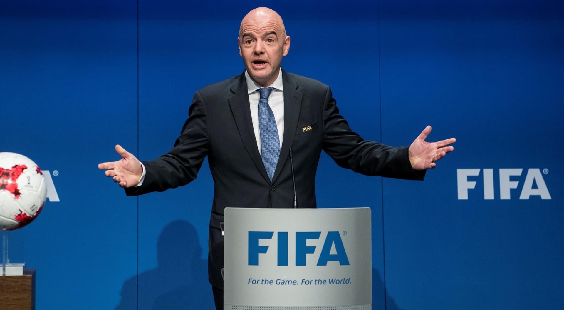 El presidente de la FIFA mandó un mensaje de fin de año y explicó que la Copa del Mundo en 2022 será una "ocasión única para reunir al mundo".