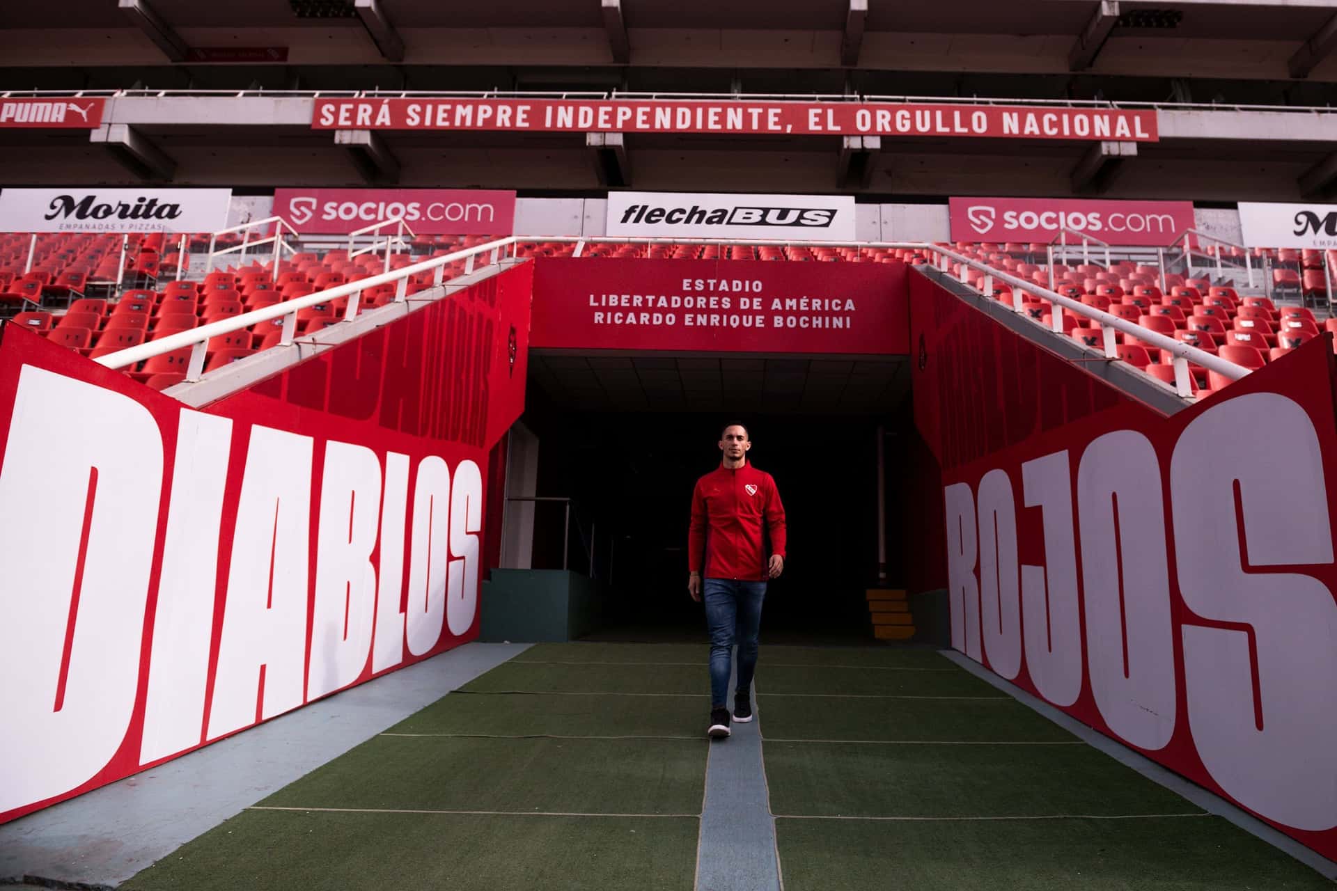 El Rojo, en medio de todas sus necesidades, sumó al volante Iván Marcone.