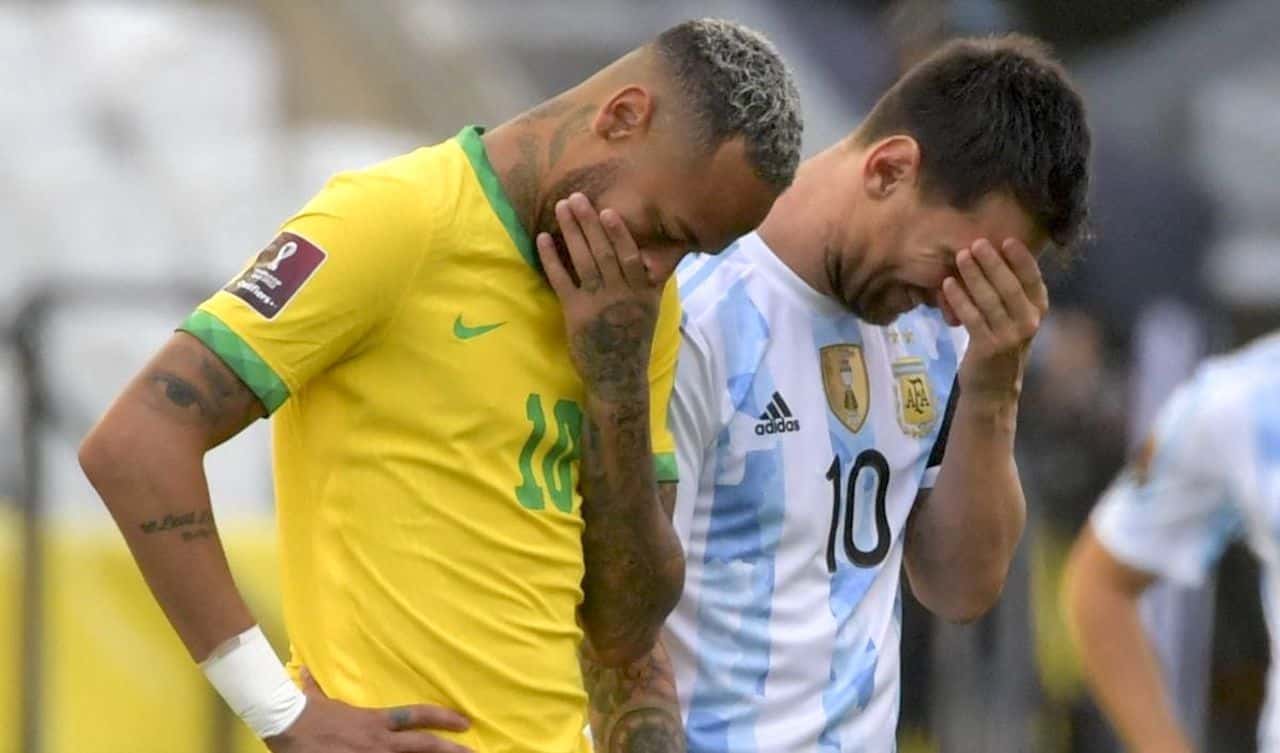 El Scratch busca jugar el partido pendiente de las Eliminatorias en fuera del continente americano. Los detalles.
