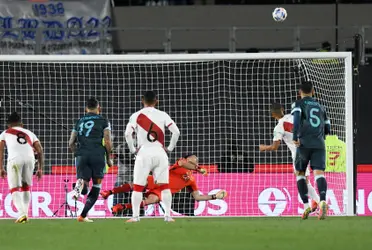 El seleccionado dirigido por Ricardo Gareca malogró un remate desde los 12 pasos.