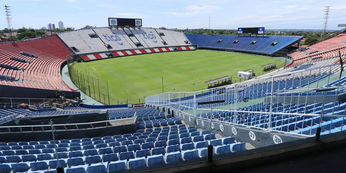 El técnico argentino recibió la confianza para seguir dirigiendo.